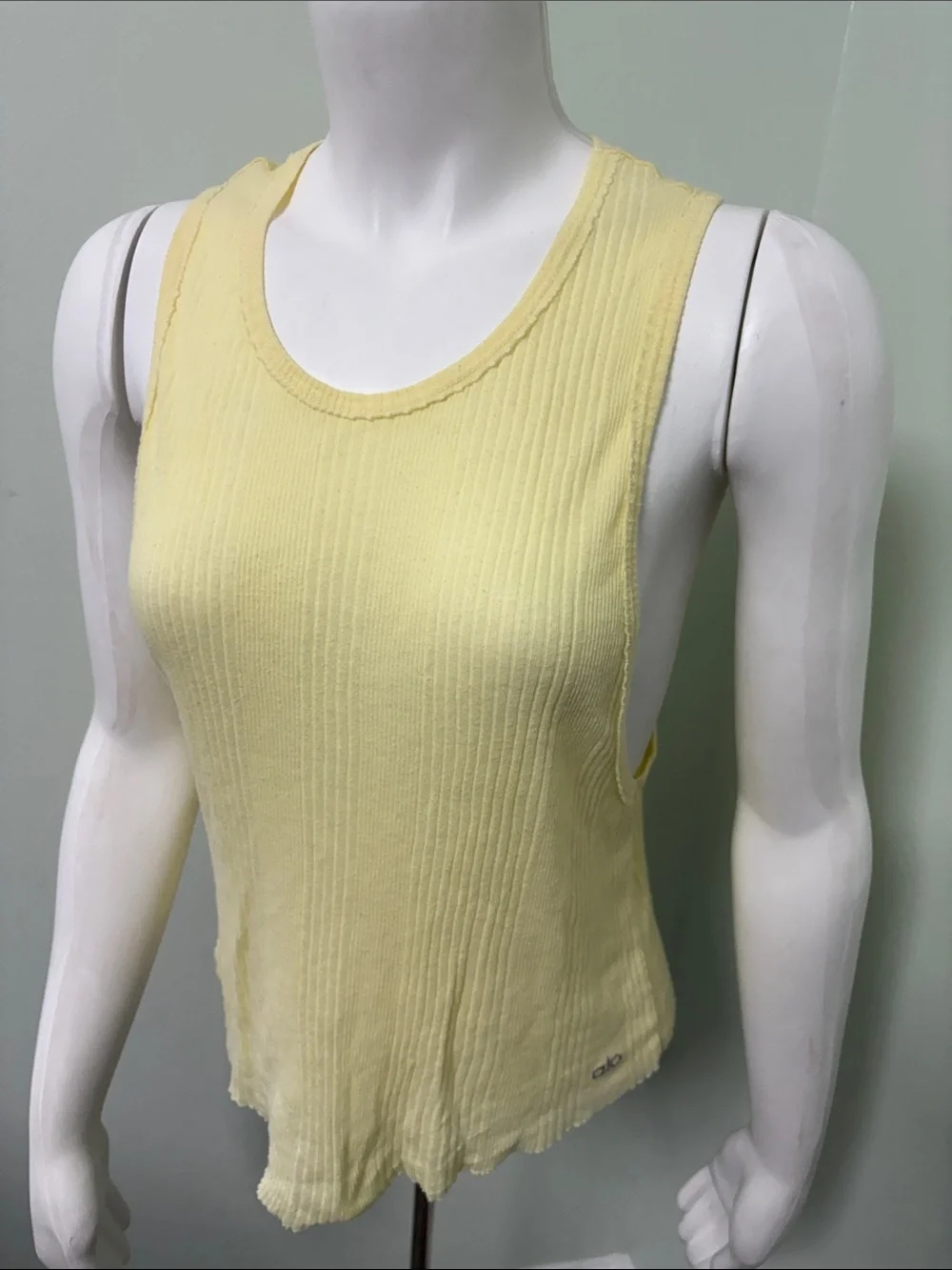 ALO Yoga Pale Yellow Muscle Tank Cropped Top